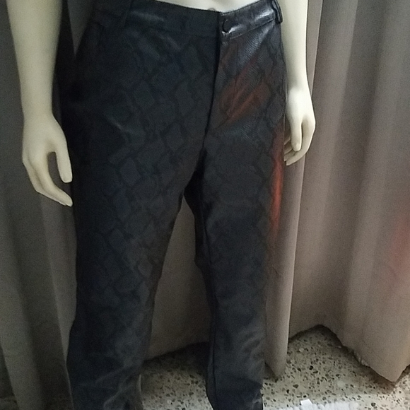 Pant - Picture 2 of 6